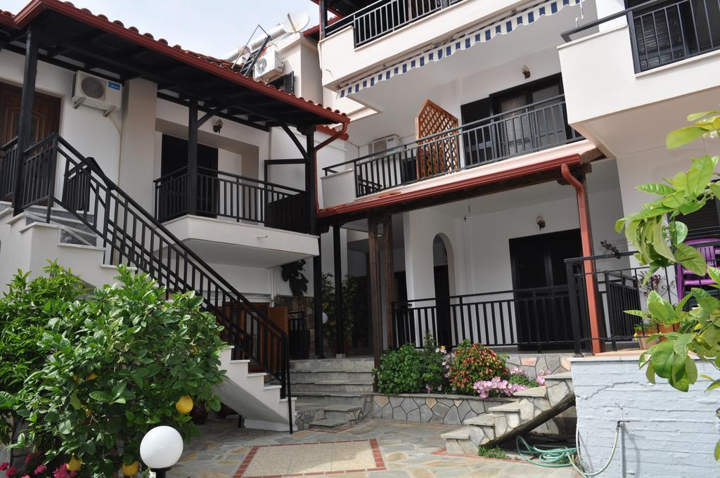 Giannis Maria Apartments Psakoudia Exteriör bild
